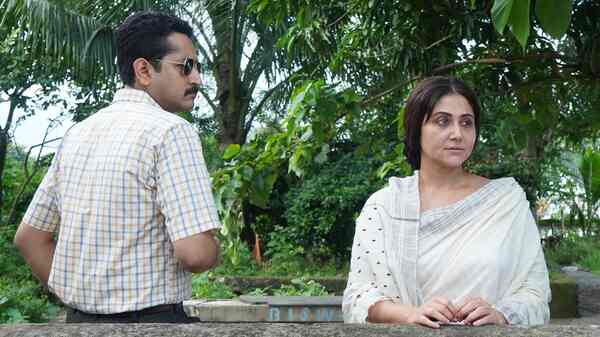 Swastika Mukherjee on working with Parambrata Chatterjee in Shibpur: Our past relationship has never been a point of concern