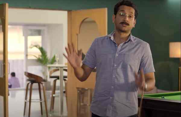 Parambrata Chatterjee in a still from Kaun Pravin Tambe?, Image via YouTube (Screengrab)