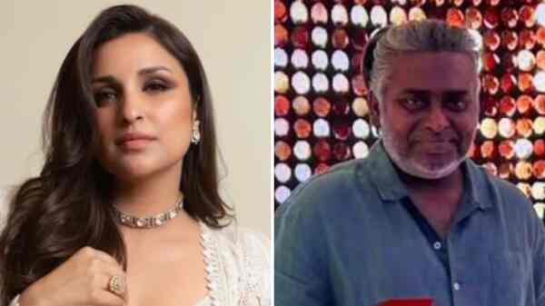 Parineeti Chopra touched the feet of Dibyendu Bhattacharya at an award show