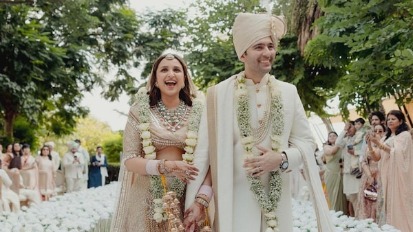 Listen in! O Piya sung by Parineeti Chopra for husband Raghav Chadha at their wedding