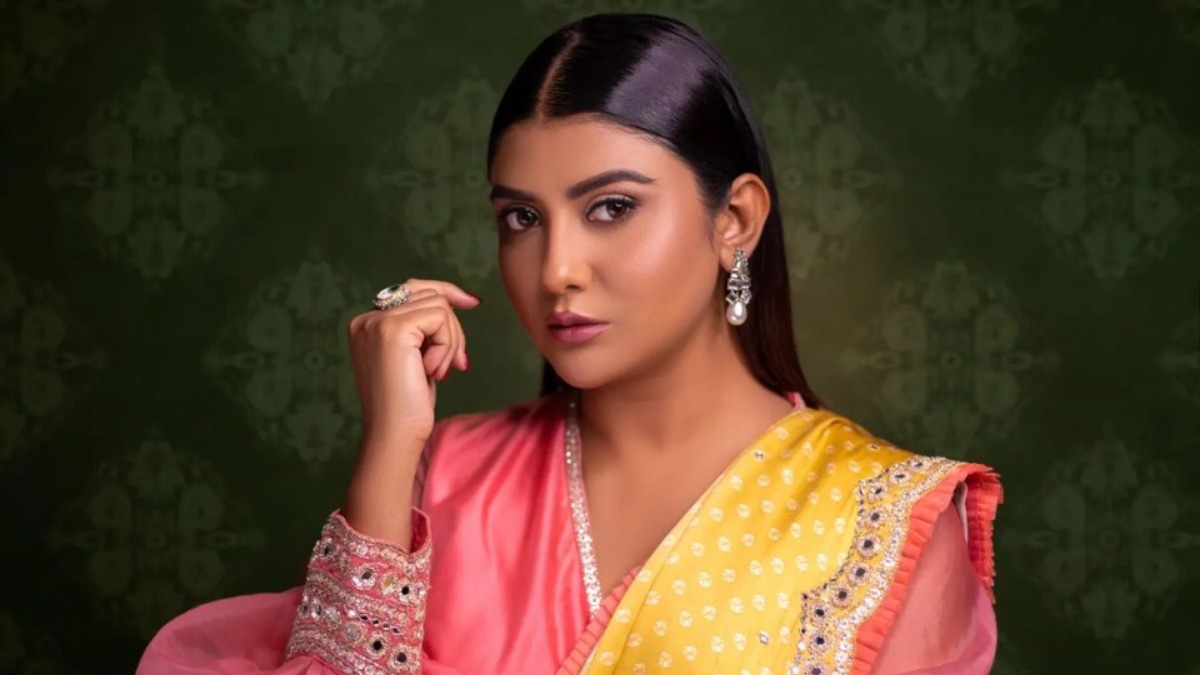 Parno Mittra deals with visually impaired mother and other responsibilities