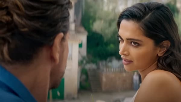 Pathaan on OTT:  Shah Rukh Khan and Deepika Padukone's sizzling chemistry is unmatchable - Watch