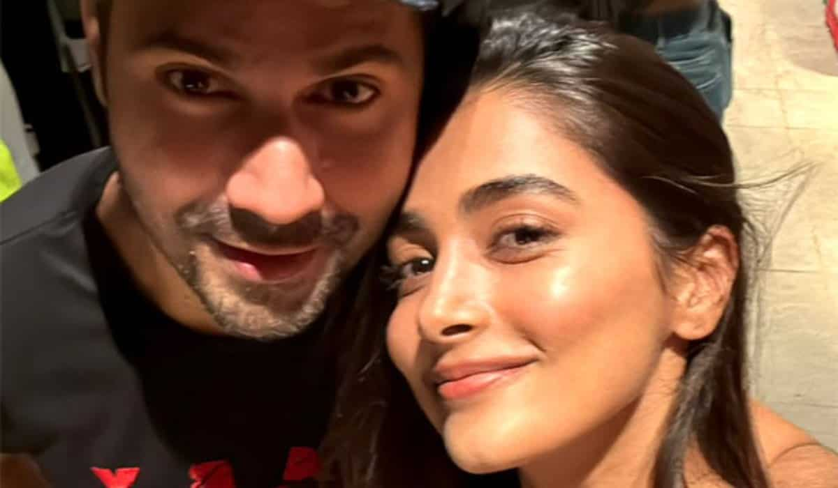 https://www.mobilemasala.com/film-gossip/Varun-Dhawan-and-Pooja-Hegde-will-star-in-David-Dhawans-upcoming-film-Hai-Jawaani-Toh-Ishq-Hona-Hai-Stay-Tuned-i324322