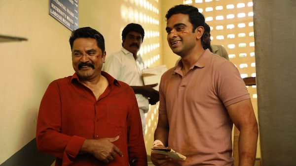 Sarath Kumar, Ashok Selvan open up on their experiences, bonhomie and excitement in Por Thozhil's new promo