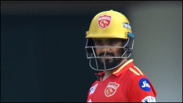 IPL 2024 - Fans disappointed with Prabhsimran Singh's performance as he departs for a DUCK