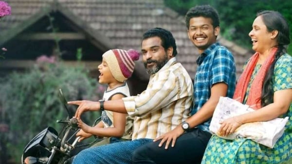 Prakashan Parakkatte trailer: Saiju Kurup stands out with his funny one-liners in this feel-good drama