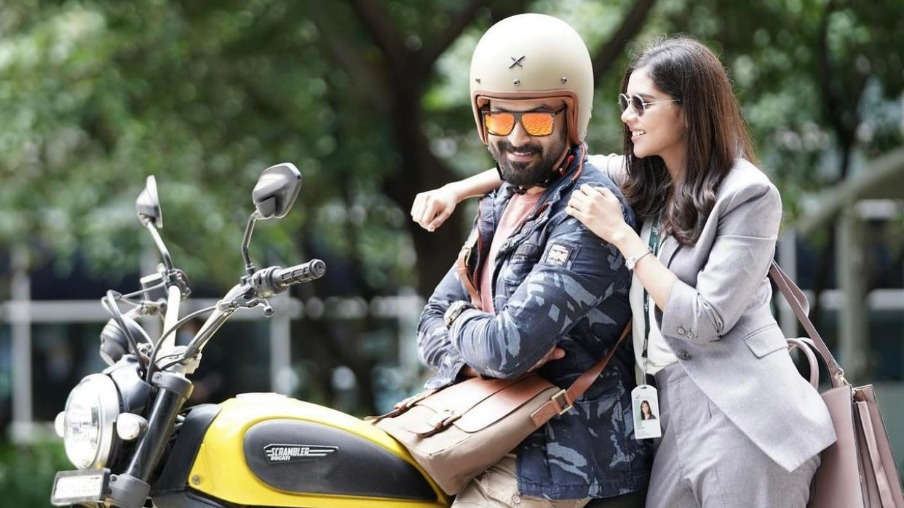 Prithviraj and Kalyani Priyadarshan in a still from Bro Daddy