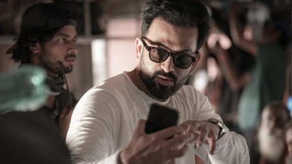 L2 Empuraan: Prithviraj Sukumaran takes a quick break from shoot; Big update soon?