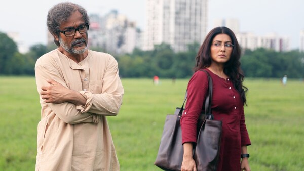 Shesh Pata review: Prosenjit Chatterjee paints a watercolour of pain with fine brushstrokes
