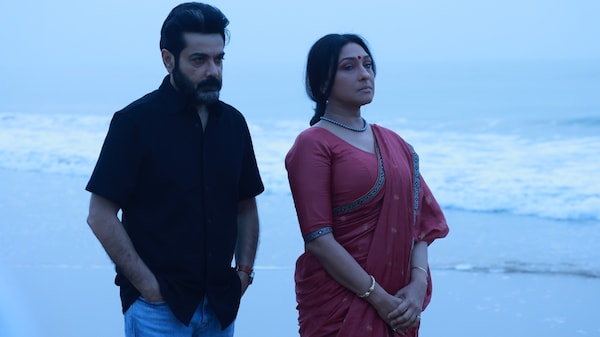 Ajogyo review: Silajit Majumder shines while Prosenjit Chatterjee and Rituparna Sengupta’s chemistry sparkles in this mundane drama