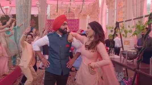 Pab Chakya Geya from the Punjabi film Puaada will get you grooving instantly