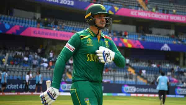 SA vs BAN: Quinton de Kock gets standing ovation by Wankhede crowd for his impressive 174 runs