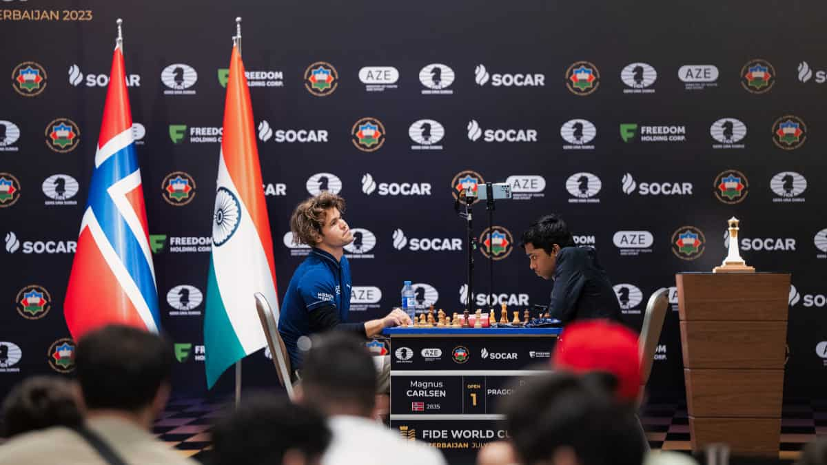 Shortest Game of Praggnanandhaa & Magnus Carlsen in World Cup