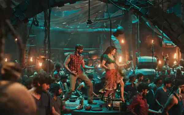 Jacqueline Fernandez and Kiccha Sudeep's peppy number Ra Ra Rakkamma dazzles netizens