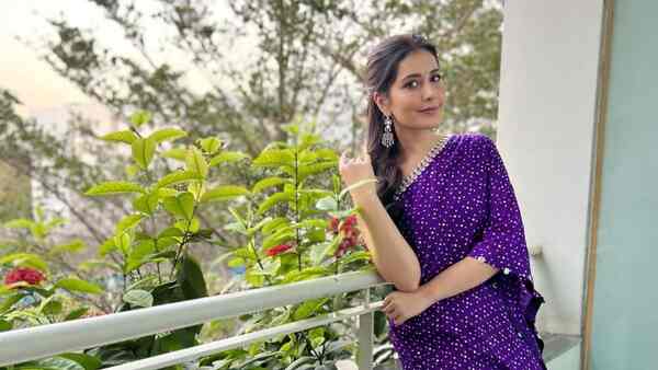 Raashii Khanna completes 8 years in Telugu cinema, sings Em Sandeham Ledu for fans, talks about Pakka Commercial, Thiruchithrambalam