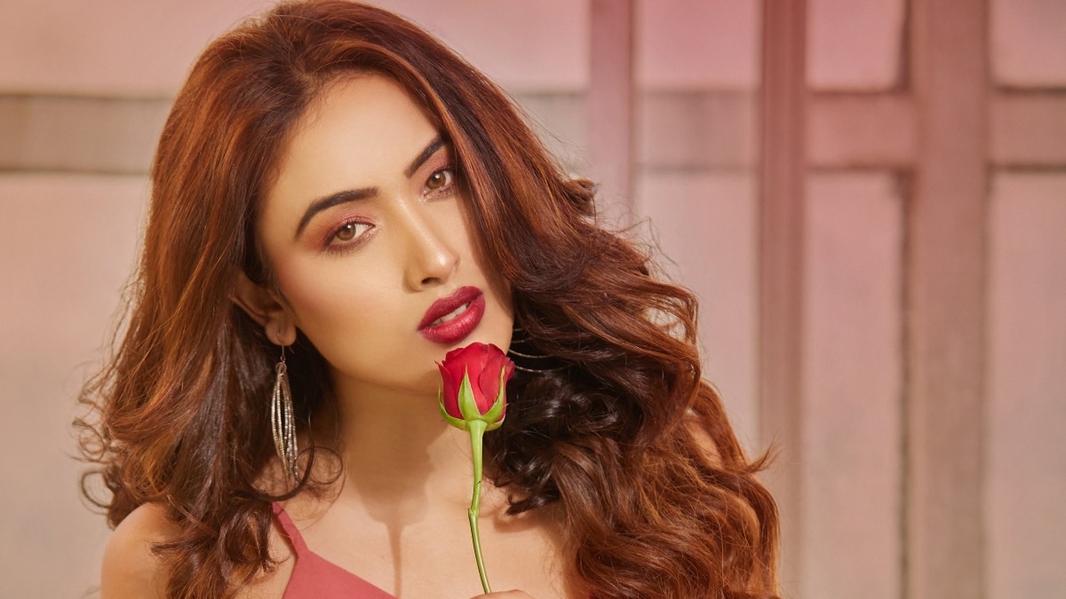 Rachna Shyam to team up with Kantara star Kishore for her maiden Bollywood film Red Collar