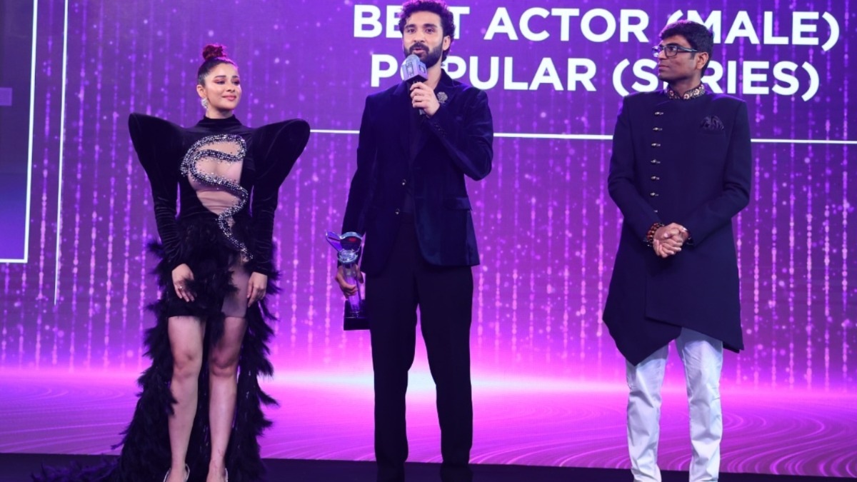 OTTplay Awards 2025: Raghav Juyal wins Best Actor (Male) Popular for Gyaarah Gyaarah
