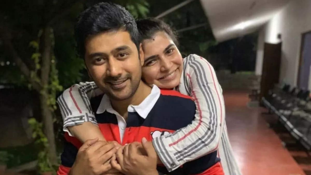 Singer Chinmayi and husband, actor Rahul welcome twins; Chinmayi responds to those who asked if she opted for surrogacy