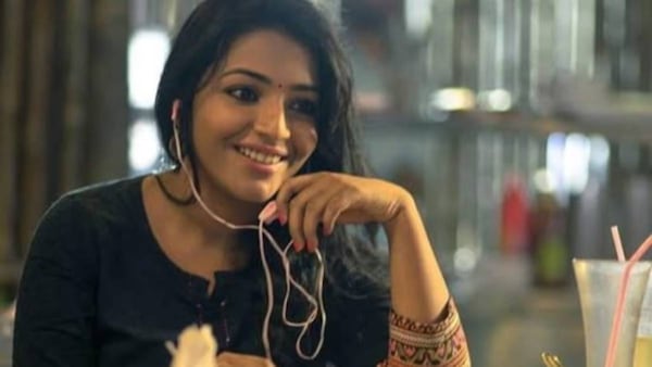 Rajisha in Anuraga Karikkin Vellam