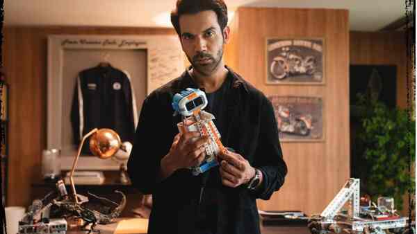 Rajkummar rao, as Jayant Arkhedkar, in Monica, O My Darling