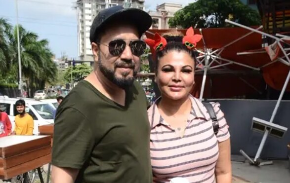 Rakhi Sawant’s lip-lock with Mika Singh