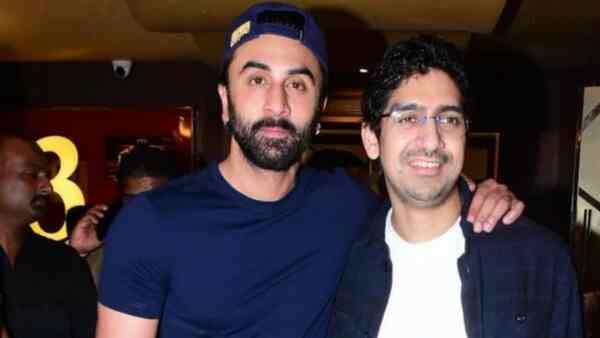 Brahmastra duo Ranbir Kapoor and Ayan Mukerji surprise fans at a screening; watch viral video