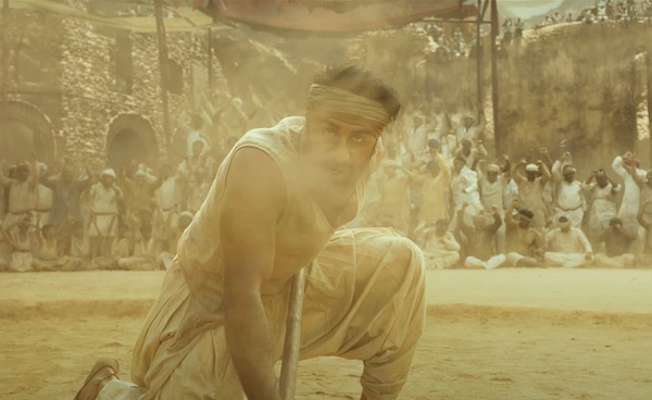 Ranbir Kapoor in a still from Shamshera trailer