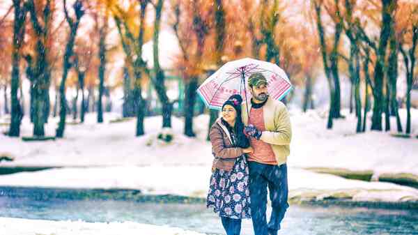 Un Kangal lyric video: Sibiraj, Nikhila Vimal star in this soulful melody which features BTS moments from Kashmir