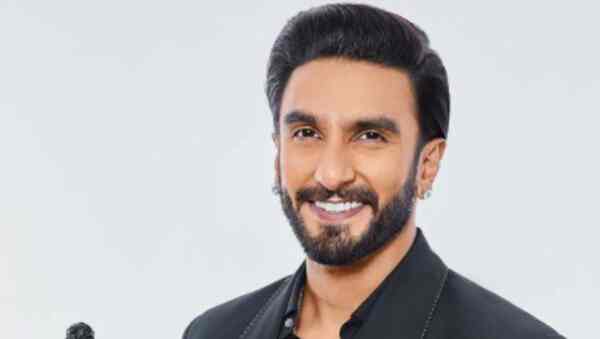 Ranveer Singh dedicates Best Actor Dadasheb Phalke IFF Award to 83 and 'Kapil's Devils'