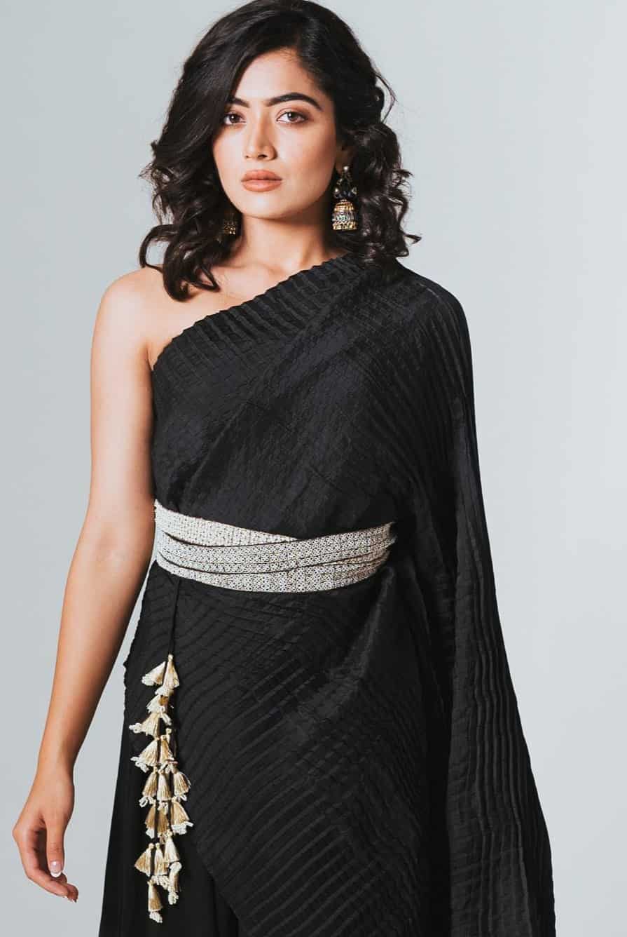 Rashmika looks divine in black