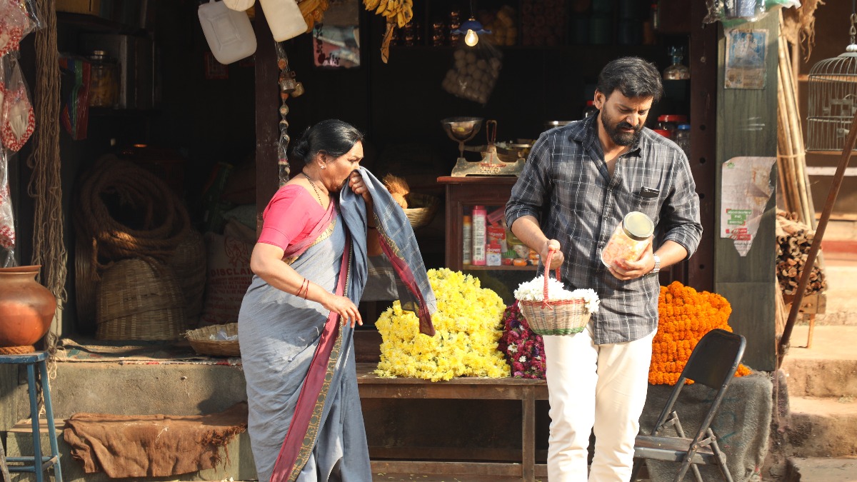 A still from Rathnan Prapancha