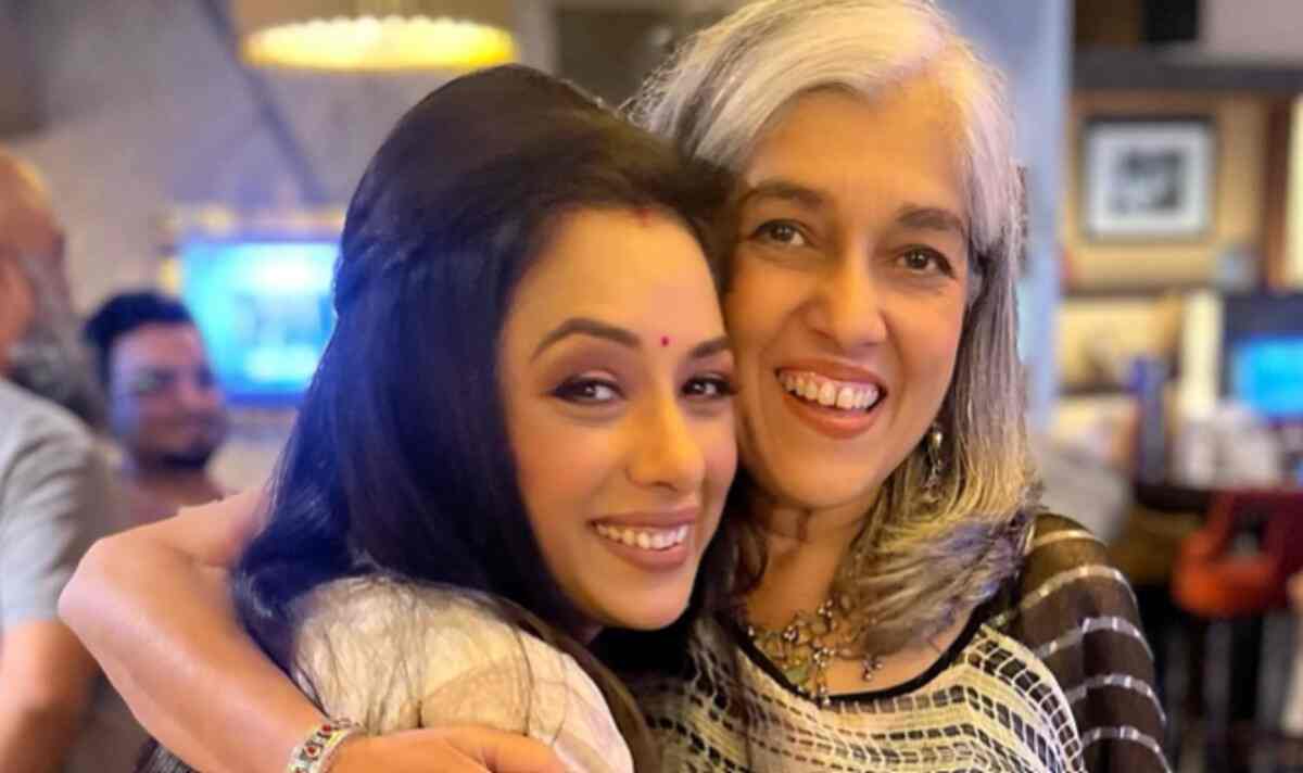 Rupali Ganguly reunites with Sarabhai vs Sarabhai co-star Ratna Pathak Shah