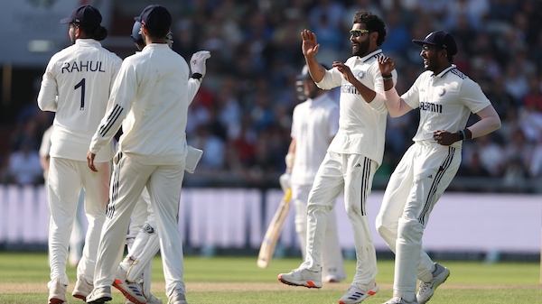 Ravindra Jadeja removed Zack Crawley on Day 2 of ENG vs IND, 4th test in Manchester. Image | BCCI on X
