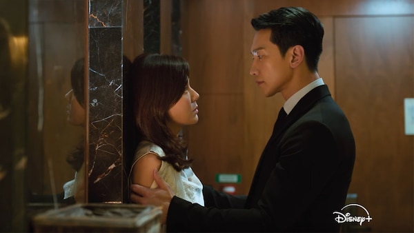 Red Swan episode 1-2 review – Kim Ha-neul and Rain’s series is off to a weirdly good start