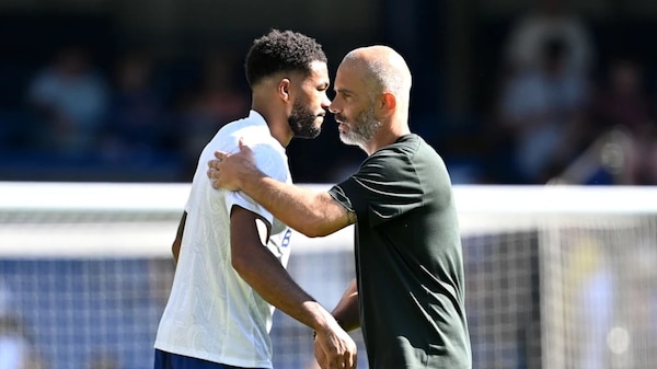 Reece James and Enzo Maresca after their 0-0 draw against Palace. Image | chelseafc.com