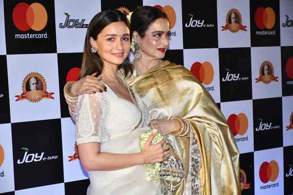 Rekha-Alia Bhatt/Manav Manglani