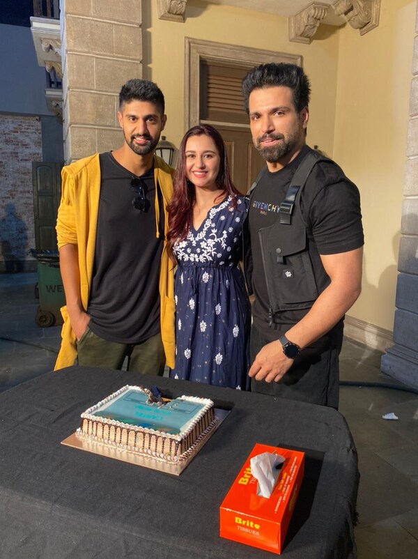 Rithvik Dhanjani And Tanuj Virwani Wrap Shoot Of Their Web Series Cartel 