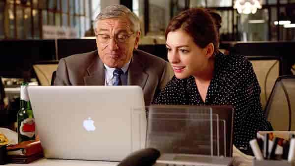 Robert De Niro and Anne Hathaway in The Intern