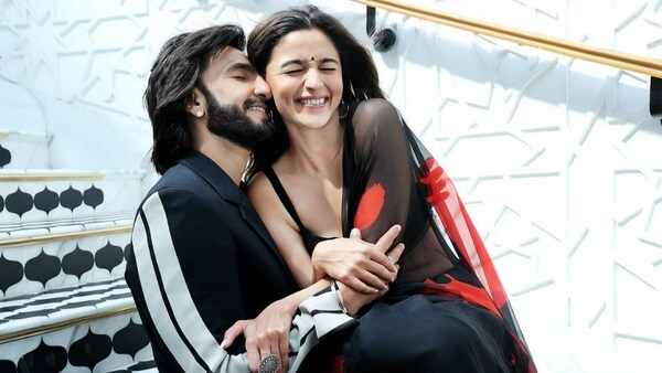 Rocky Aur Rani Kii Prem Kahaani: Here's a love-filled moment between Ranveer Singh and Alia Bhatt in the new still