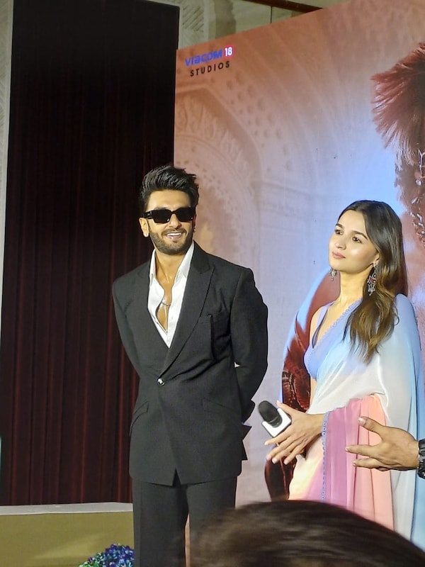 Ranveer Singh and Alia Bhatt at an event in Delhi today. (Images by Mansi Mathur/HT OTTplay)