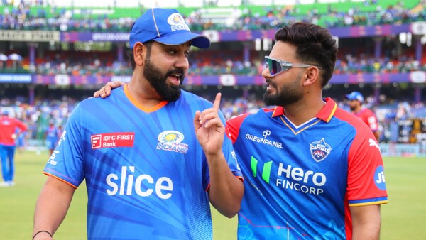 'Garden me mat ghumna' - Netizens speculate what Rohit Sharma and Rishabh Pant's talk may have been