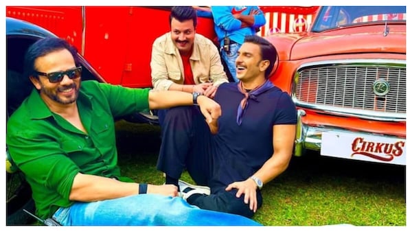 Cirkus: Ranveer Singh wraps Rohit Shetty's film, shares a candid happy picture