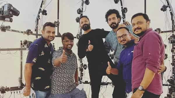 Rojin Thomas and Jayasurya with the film's crew