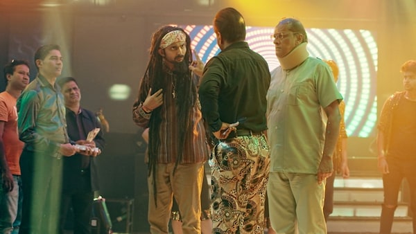 Roomies In Dreamland is a story of three friends in Mumbai