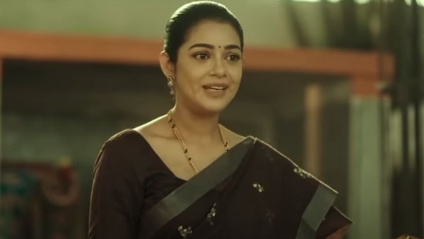 Chaya Singh in Royal