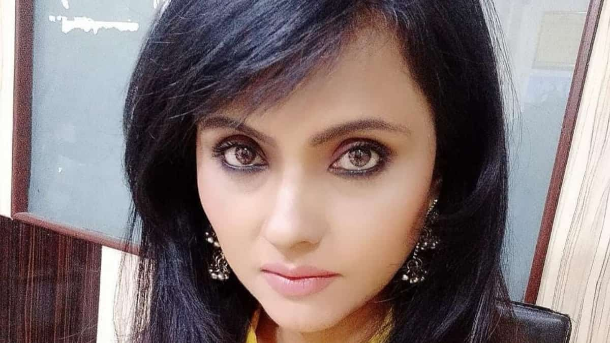 https://www.mobilemasala.com/film-gossip/RG-Kar-protest-Rupa-Bhattacharya-receives-threat-calls-after-joining-rallies-i302702