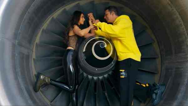 Cuttputlli song Saathiya: The sky’s the limit for Akshay Kumar, Rakul Preet Singh’s love