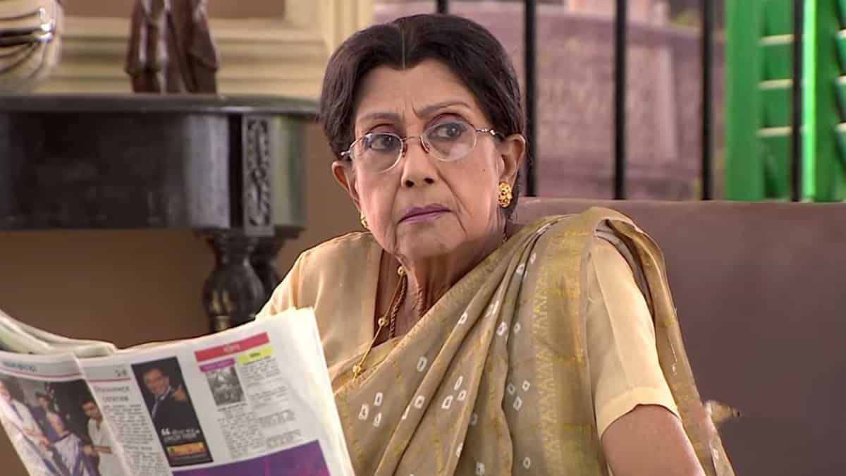 https://www.mobilemasala.com/film-gossip/Sabitri-Chatterjee-refutes-rumours-about-her-health-issues-i211677