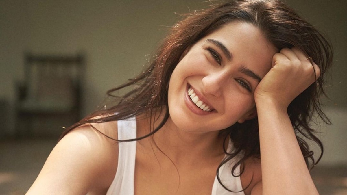 Ae Watan Mere Watan: Varun Dhawan drops MAJOR hint about Sara Ali Khan’s character in quirky video; watch