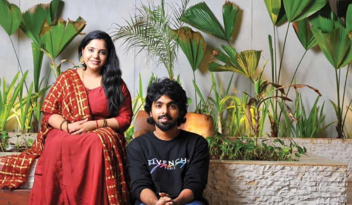 https://www.mobilemasala.com/film-gossip/GV-Prakash-Kumar-and-Saindhavi-announce-separation-after-11-years-of-marriage---For-the-sake-of-our-mental-peace-and-i263201